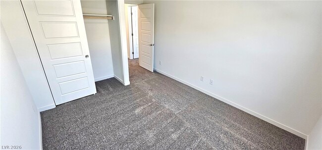 Building Photo - 915 Violet Heron St