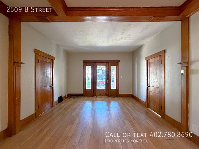 Building Photo - 2509 B St