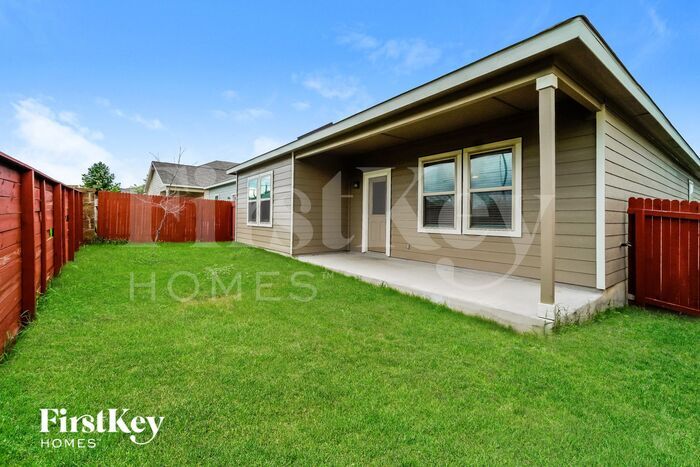 Building Photo - 4835 Hallies Gdn