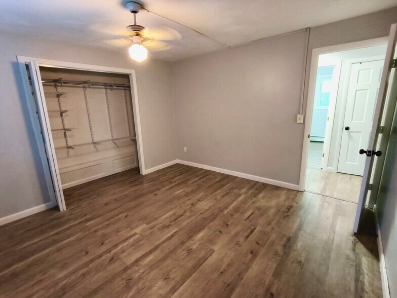 Bedroom 1 view 1 - 28 S Spencer Rd