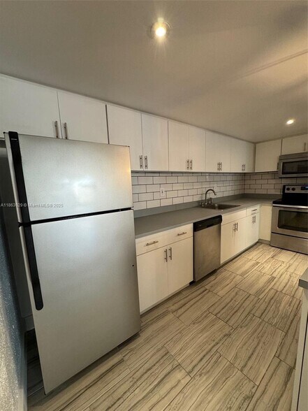 Building Photo - 7921 SW 104th St