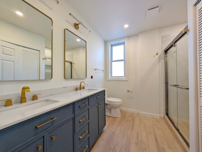 Building Photo - 1825 N Kedzie Ave