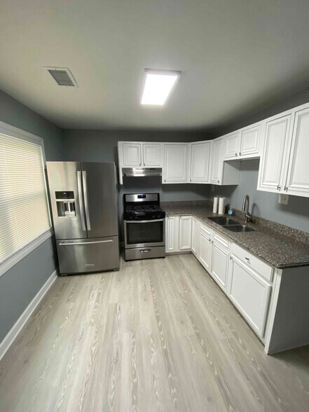 Building Photo - 512 Scholar Ct