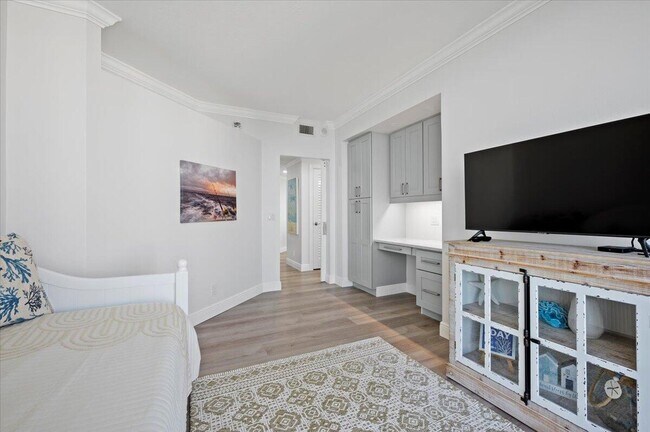 Building Photo - 3120 N Hwy A1A