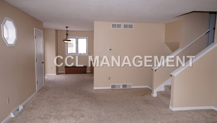 Building Photo - 2704 Norwich St