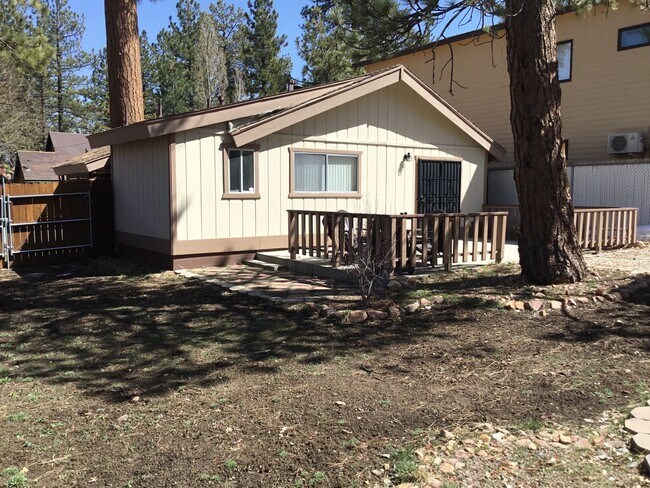 Building Photo - Big Bear Lake- 2 Bedroom 2 Bath Cabin