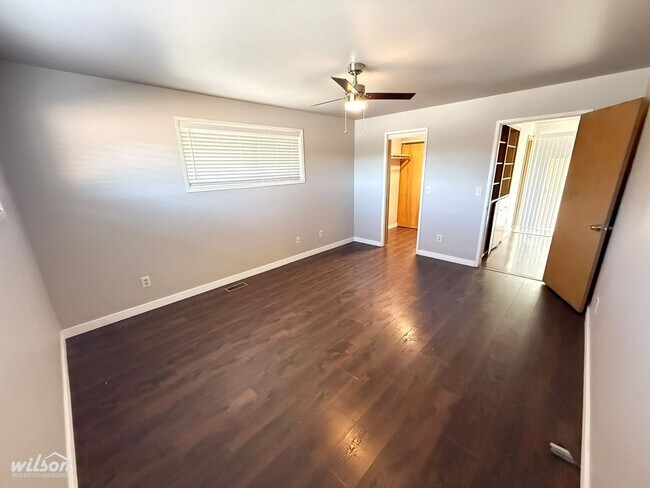 Building Photo - 4 Bedroom / 2 Bathroom Charming Home with Spacious Layout & Private Yard!