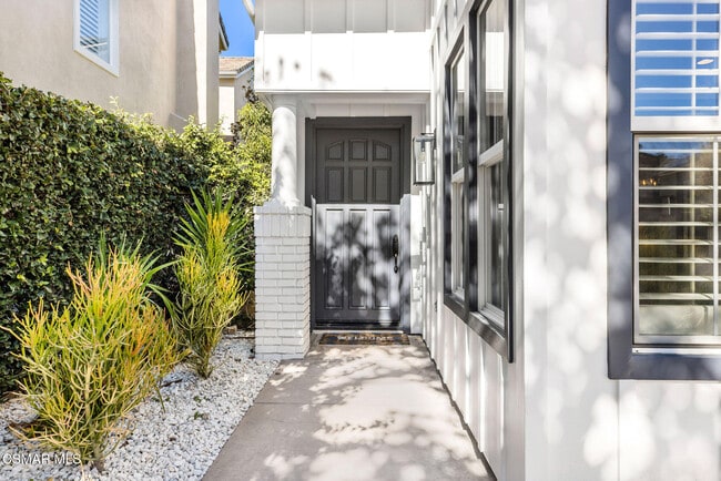 Building Photo - 6051 Caledonia Ct