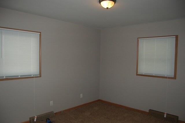 Building Photo - 300 Melrose Ct
