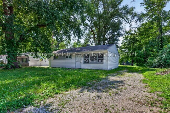 Building Photo - 6 Amelia Dr