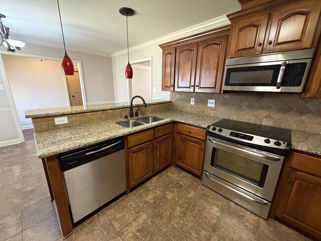 Building Photo - 1417 Puritan Dr
