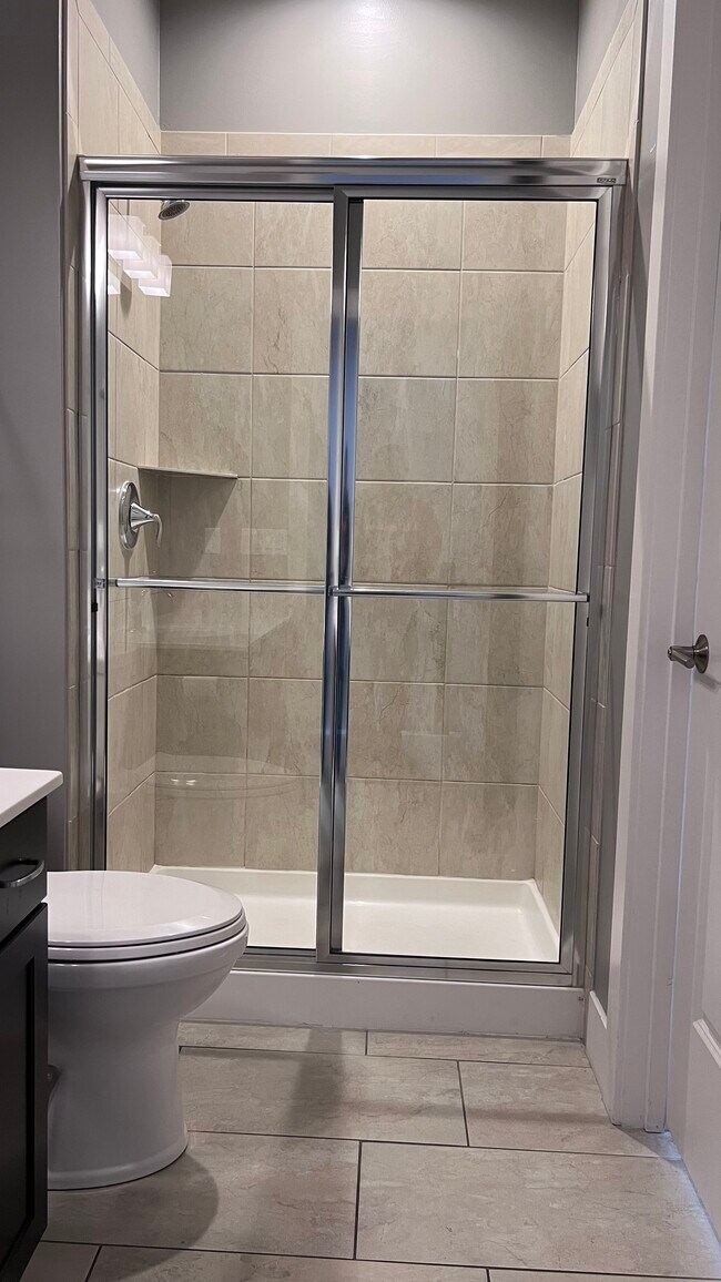 Building Photo - 438 Northern Ave