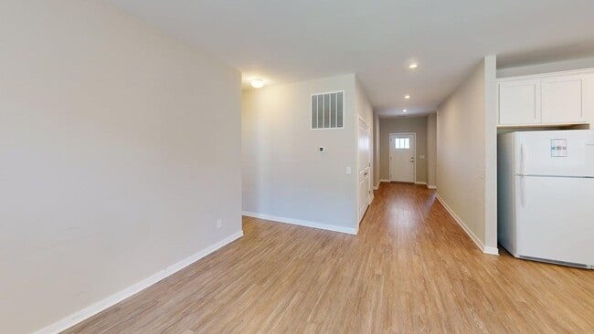 Building Photo - 38170 Castaway Dr