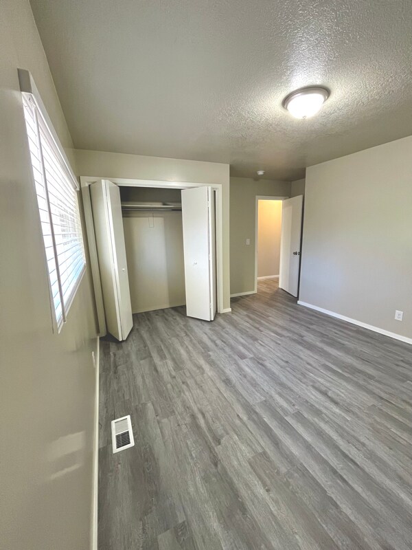 Building Photo - 4211 S 1300 E