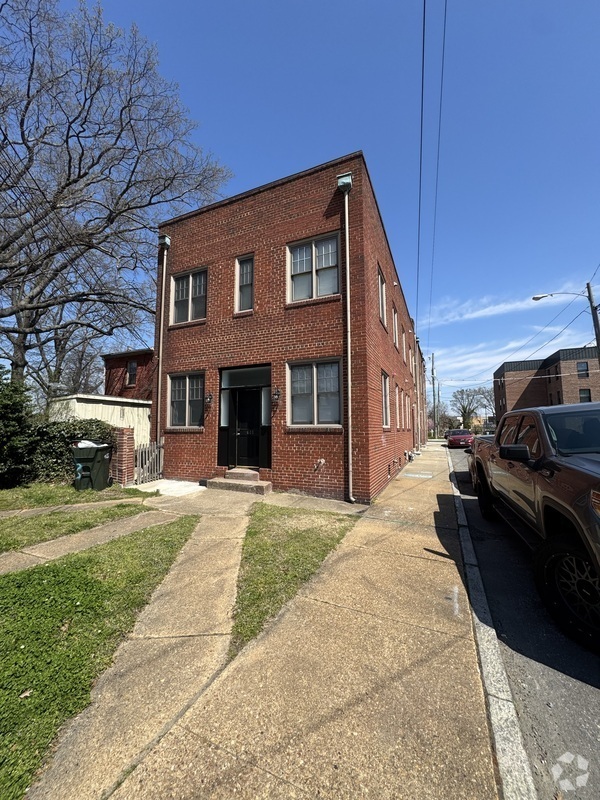 Building Photo - 611 Chamberlayne Pkwy