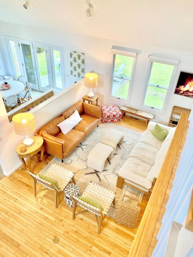 Building Photo - 6 Nidzyn Ave