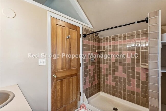 Building Photo - 1325 SE Nehalem St