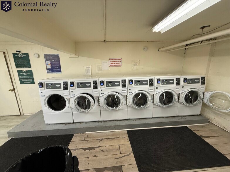 Building Photo - 76 Egmont St