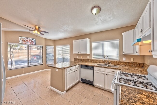 Building Photo - 8997 Living Rose St