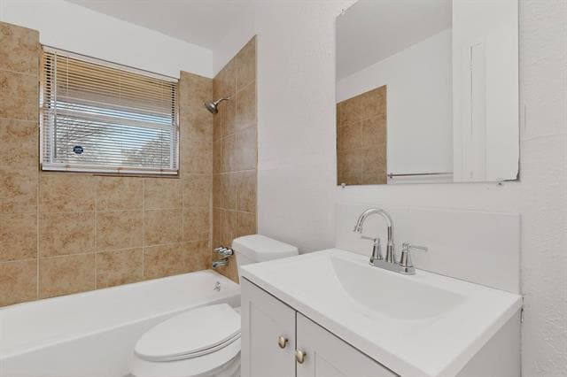 Building Photo - 310 Palm Oak Dr