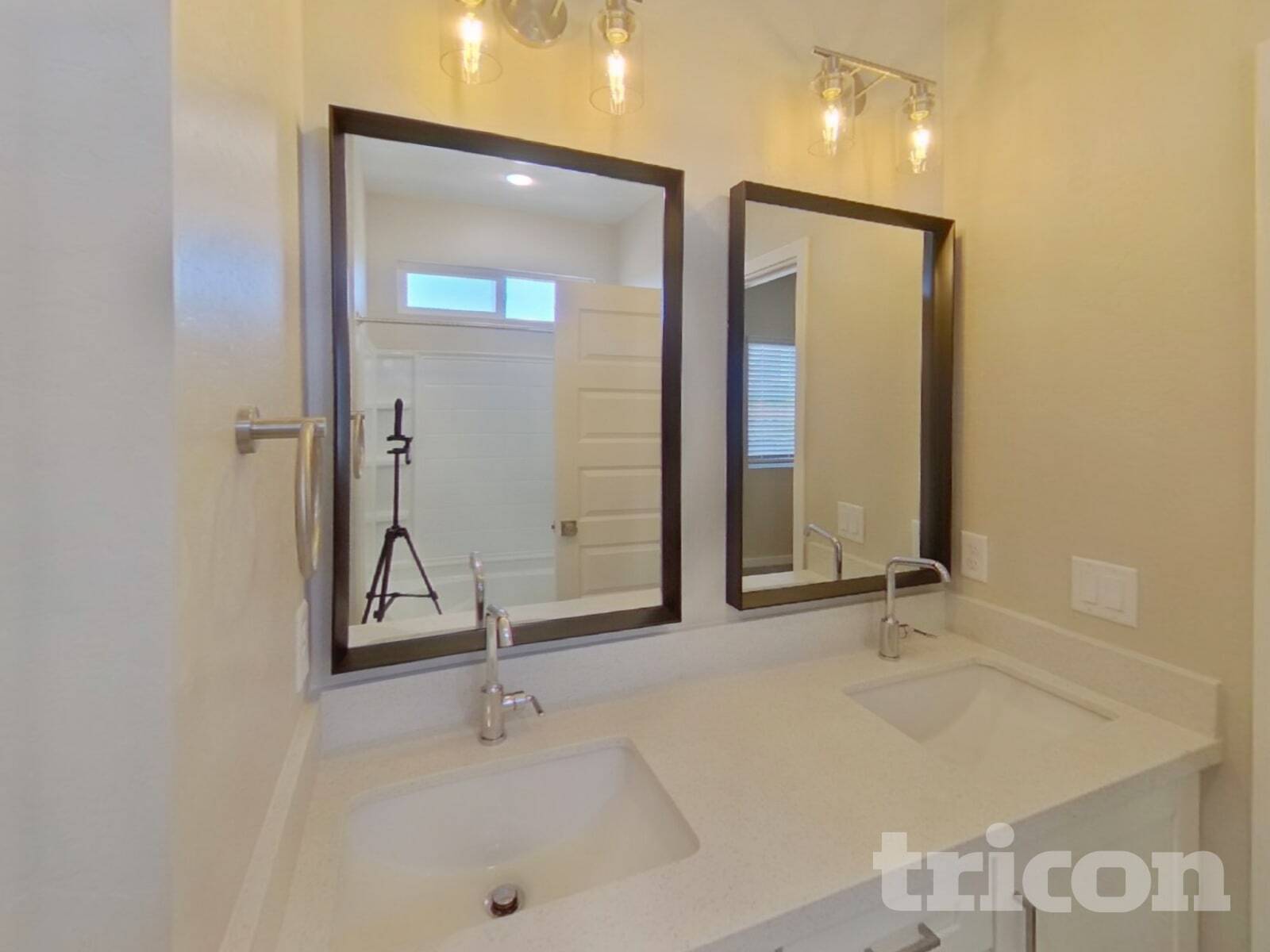 Building Photo - 4551 E Gary St