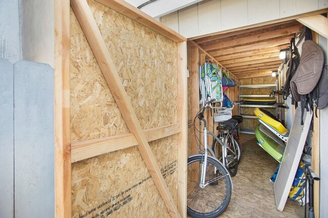 Building Photo - 218 Highland St