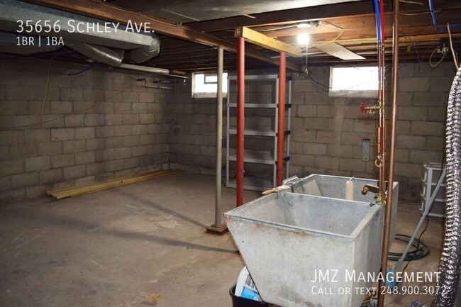 Building Photo - 35656 Schley Ave