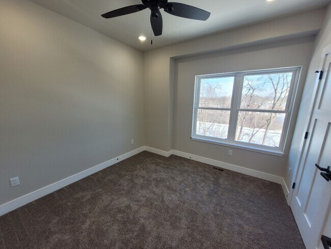 Building Photo - Cannery Crossing #2