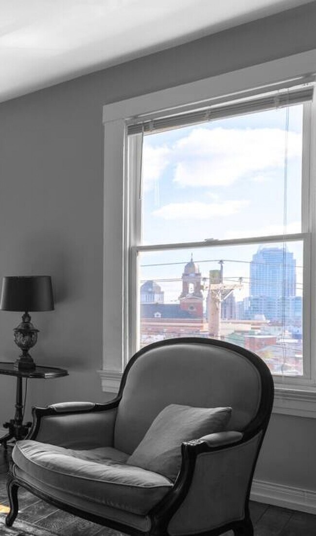 Building Photo - 1602 Mansfield St