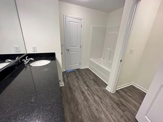 Building Photo - Available soon!