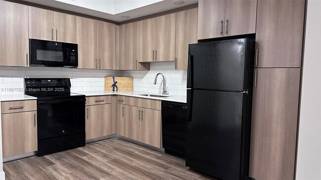 Building Photo - 25050 SW 136th Ave