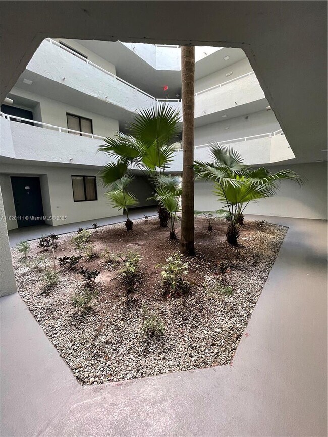 Building Photo - 8335 SW 152nd Ave