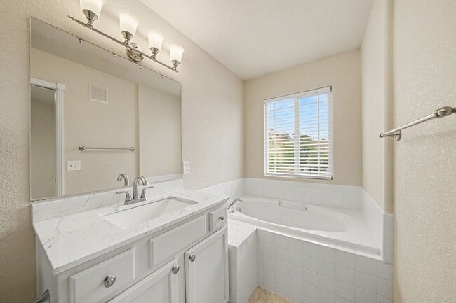 Building Photo - 1431 Madison Ridge Heights