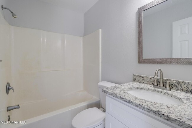 Building Photo - 233 Milray Ln