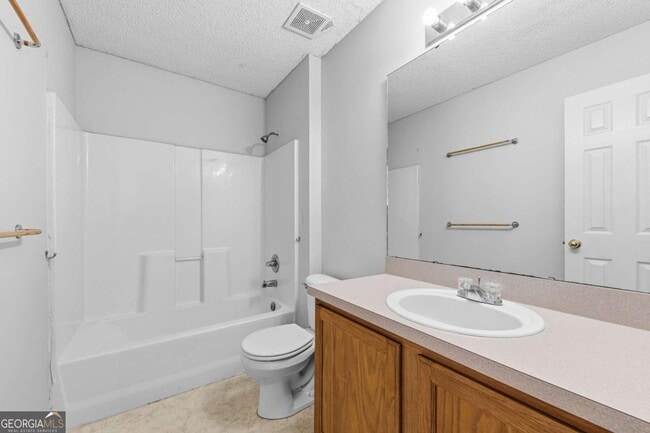 Building Photo - 401 Maggie Way