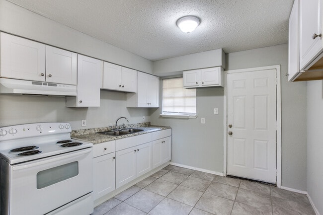 Building Photo - 510 Frazier St