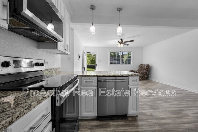 Building Photo - 107 Beazley Dr