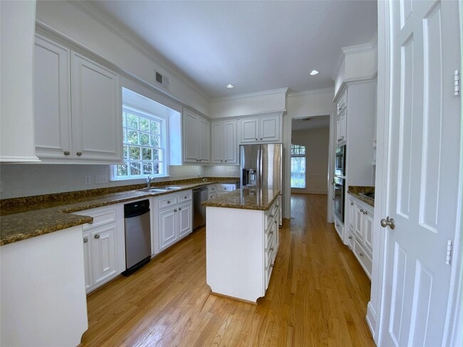 Building Photo - 3024 Rice Boulevard