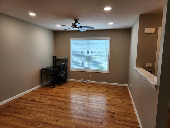 Building Photo - 8355 Nates Ln