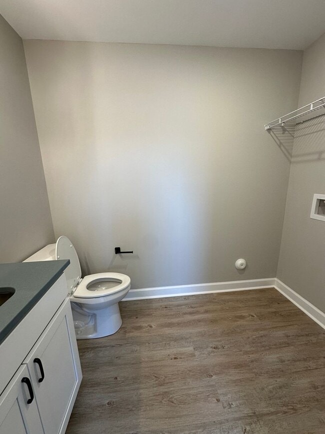 Building Photo - New Townhouse In Altavista!