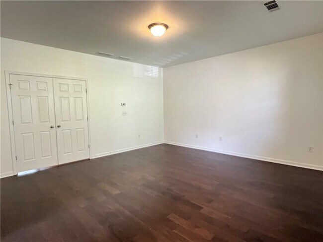 Building Photo - 150 Barkley Ln