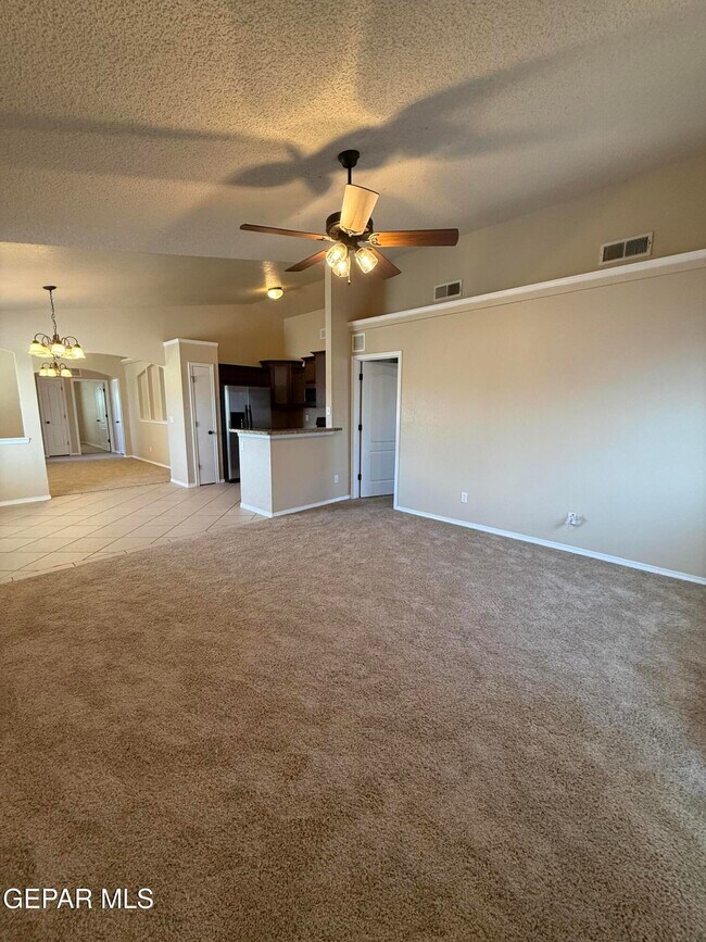 Building Photo - 732 Desert Sage Dr