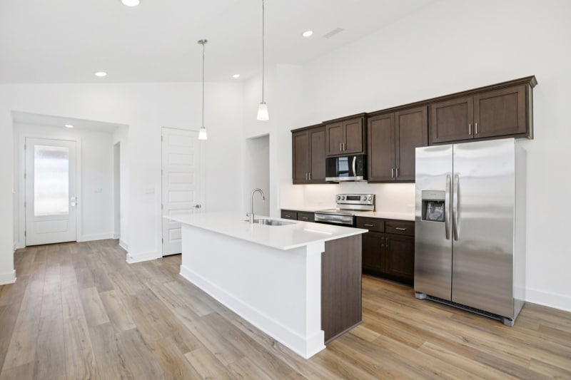 Building Photo - 1004 Yaupon Holly Dr