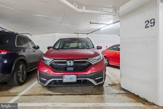 Building Photo - 5902 Mt Eagle Dr