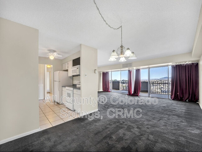 Building Photo - 411 Lakewood Cir
