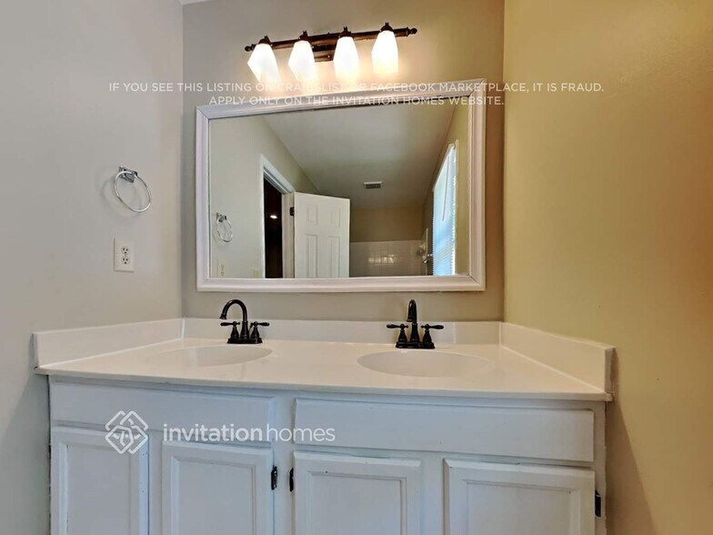 Building Photo - 3701 Waterton Leas Ct