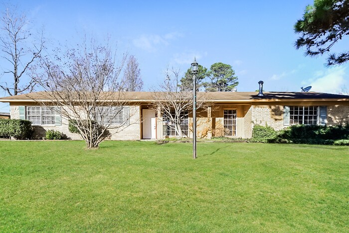 Primary Photo - 4000 Sandra Ln