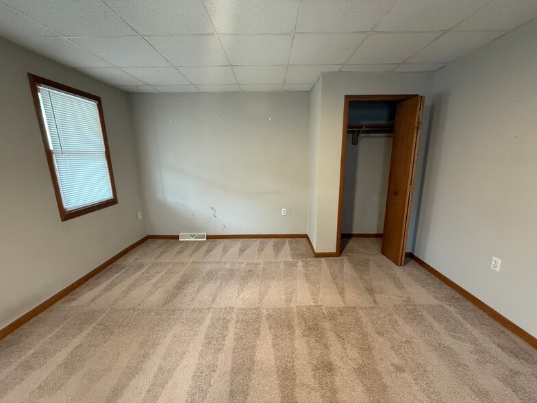 Building Photo - 211 N Grand St