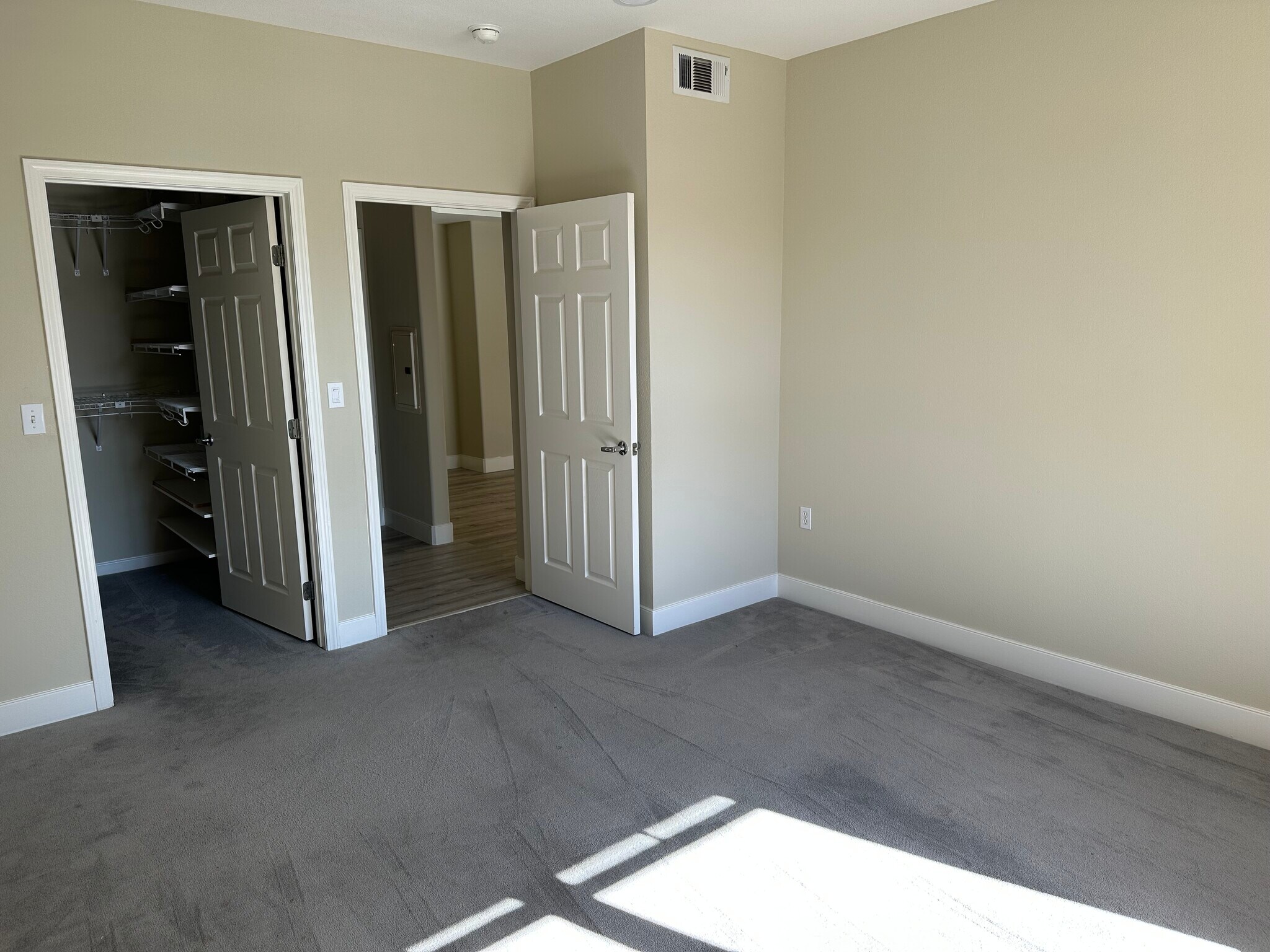 guest bedroom - 30 E Julian St