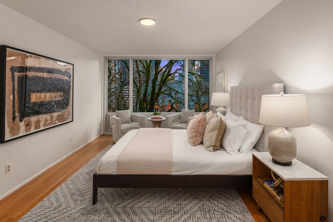 Building Photo - 1000 Union St